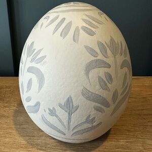 Pottery Barn Chanbray Hand-Painted Ceramic Egg - size small